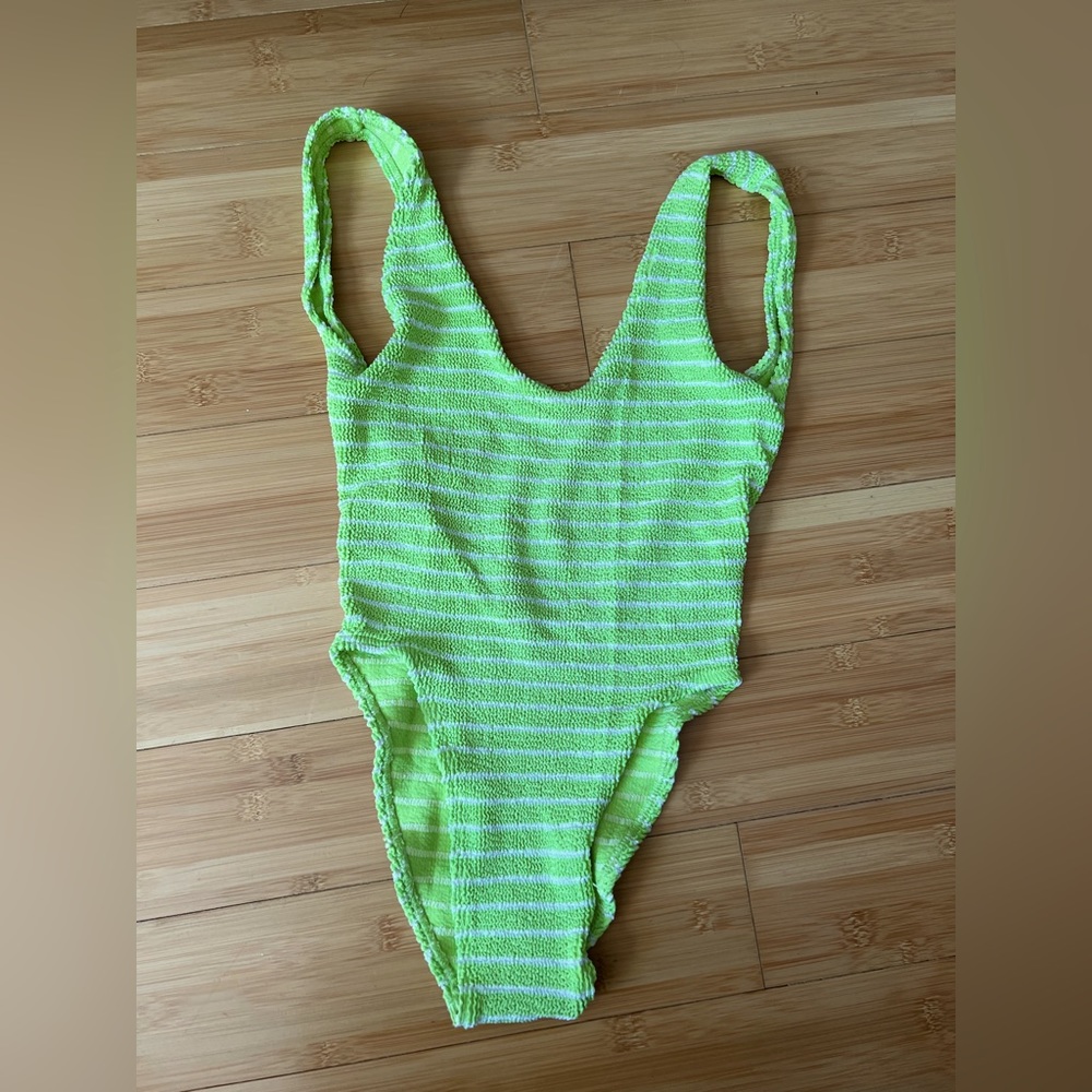 Great quality! Bright neon stripe.